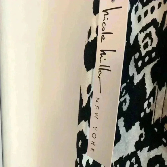 Nicole Miller New York Sz 6 Cropped Pants Black and White Geometric Print NWT - Picture 3 of 9